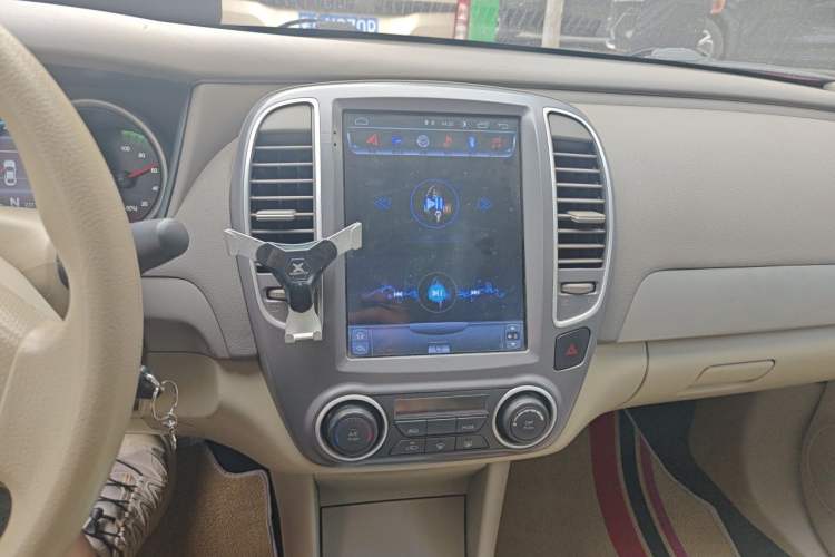 Used Dongfeng Junfeng E11K 2019 Standard Model Audio And AC Panel