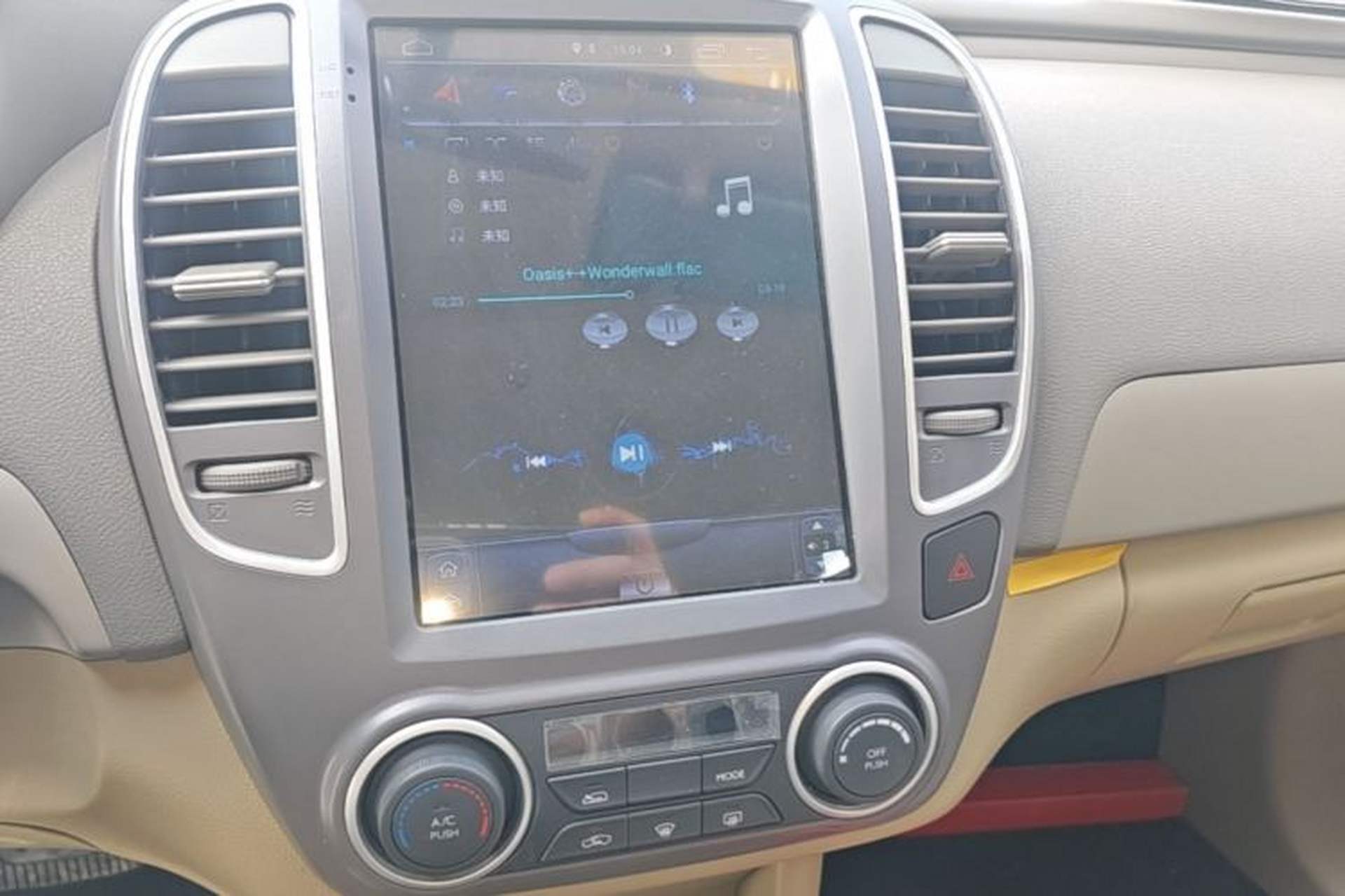 Used Dongfeng Junfeng E11K 2019 Standard Model Audio And AC Panel