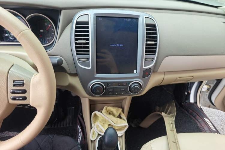 Used Dongfeng Junfeng E11K 2019 Standard Model Audio And AC Panel