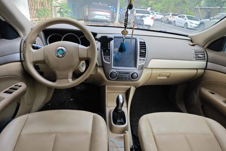 Used Dongfeng Junfeng E11K 2019 Standard Model Center Console