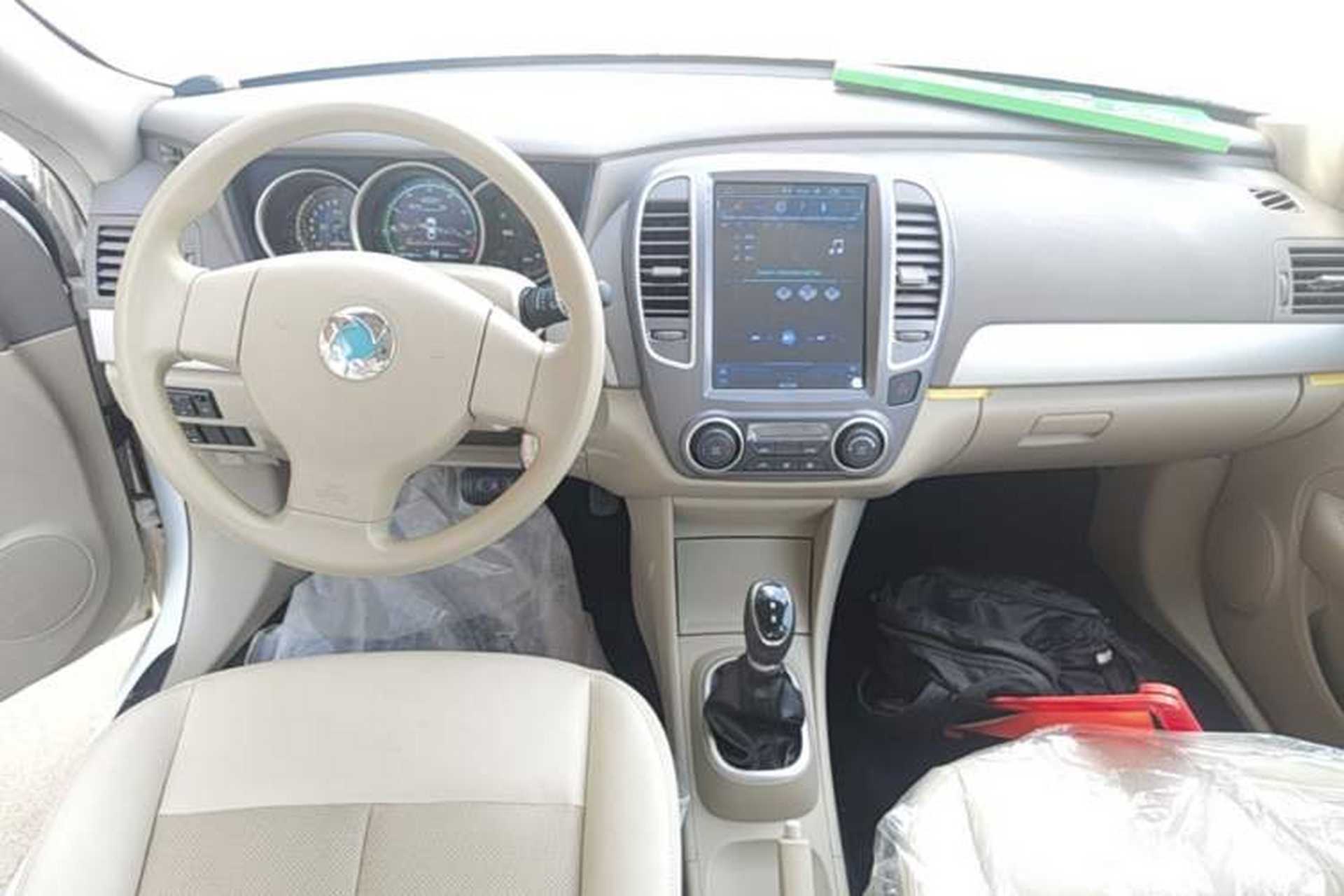 Used Dongfeng Junfeng E11K 2019 Standard Model Center Console