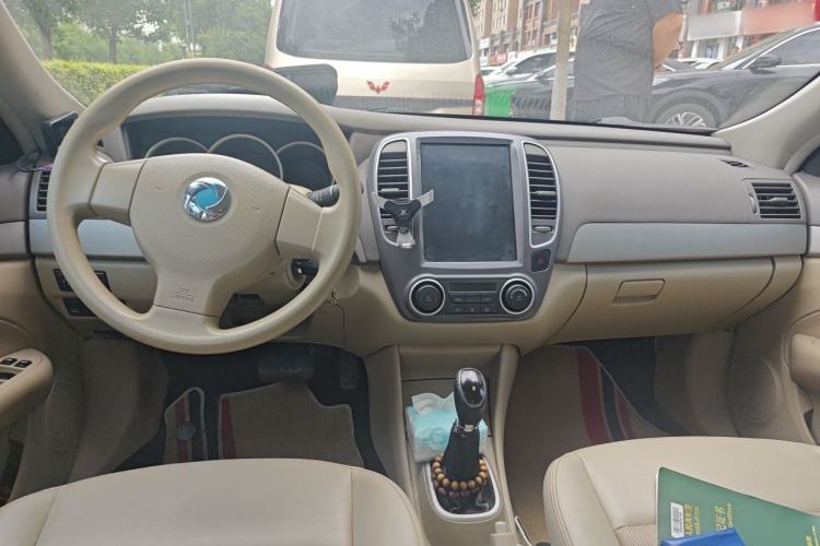 Used Dongfeng Junfeng E11K 2019 Standard Model Center Console