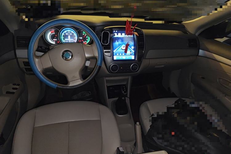 Used Dongfeng Junfeng E11K 2019 Standard Model Center Console