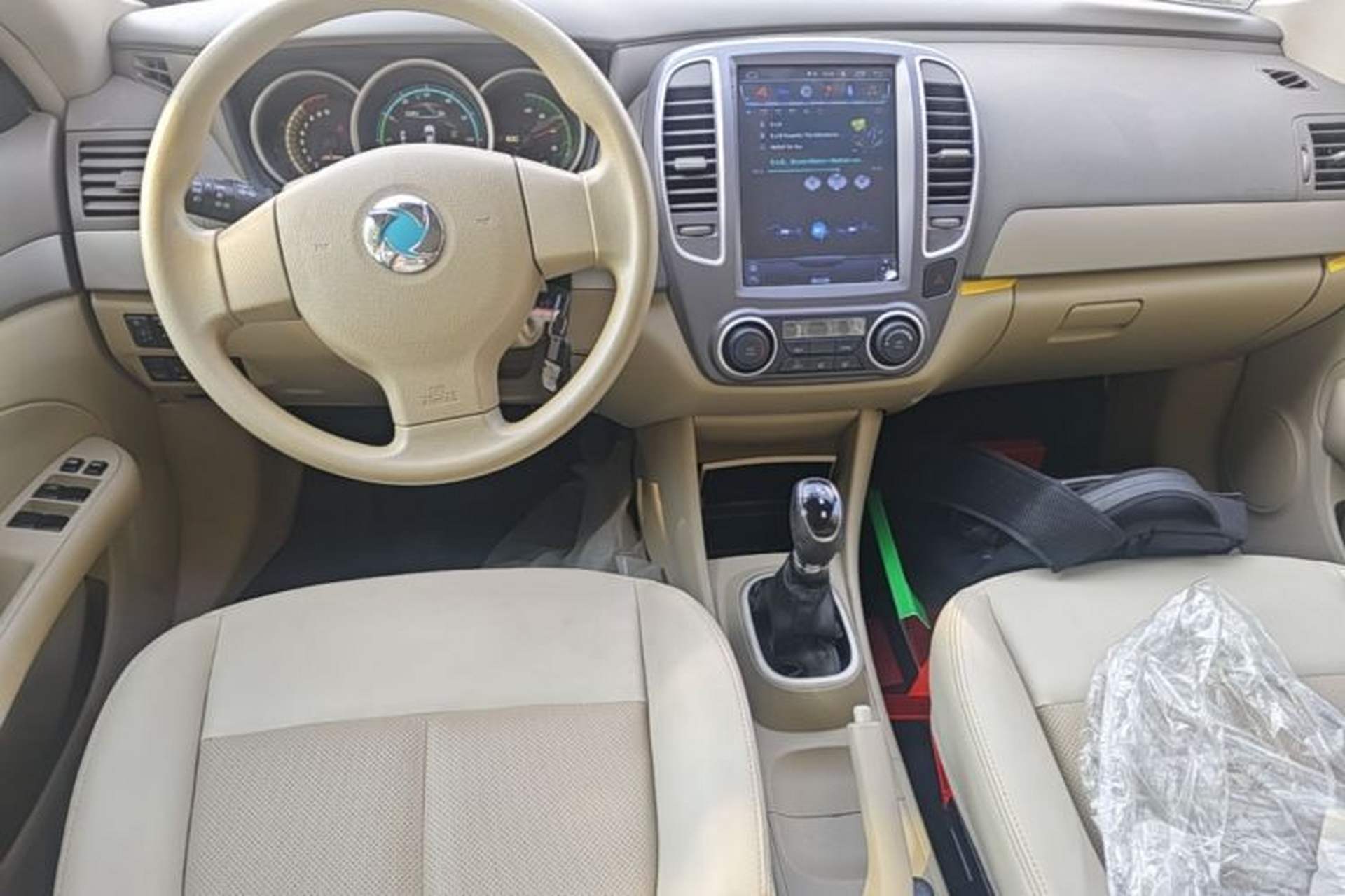Used Dongfeng Junfeng E11K 2019 Standard Model Center Console