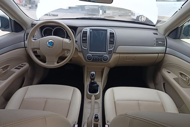 Used Dongfeng Junfeng E11K 2019 Standard Model Center Console