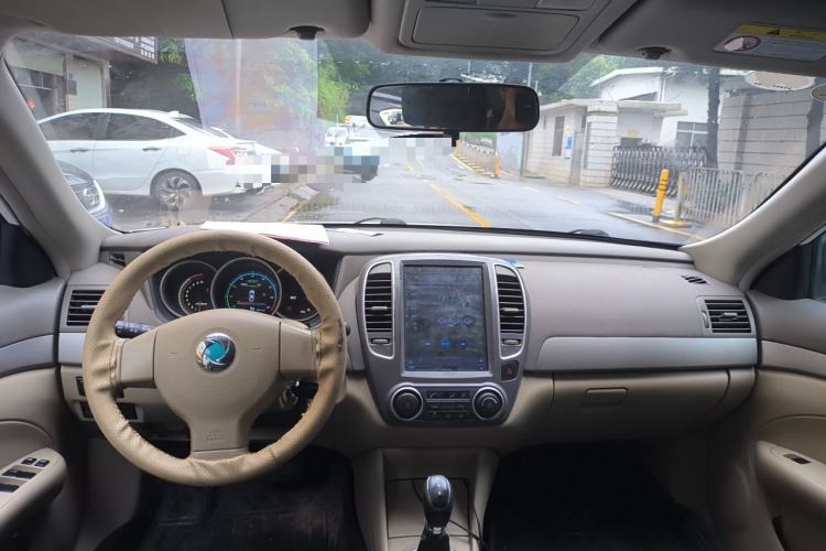 Used Dongfeng Junfeng E11K 2019 Standard Model Center Console