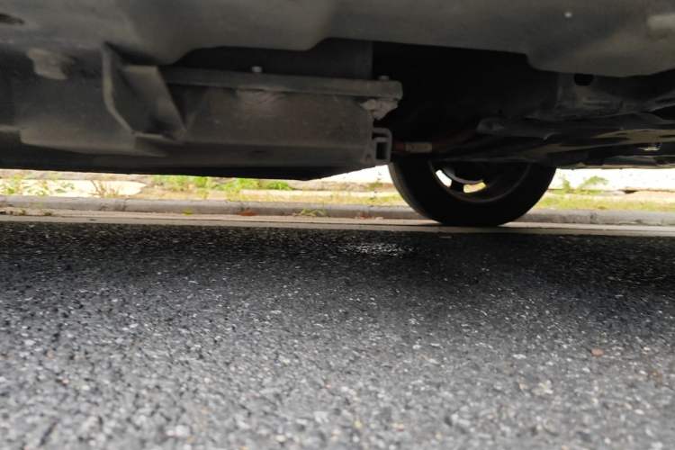 Used Dongfeng Junfeng E11K 2019 Standard Model Chassis Front Right