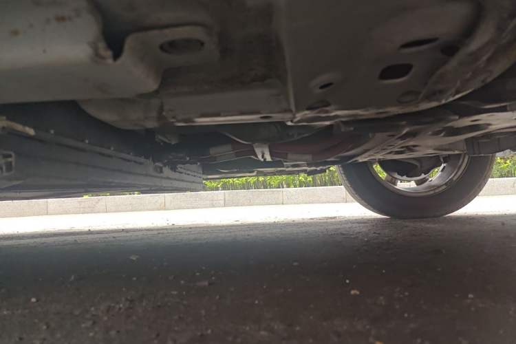 Used Dongfeng Junfeng E11K 2019 Standard Model Chassis Front Right
