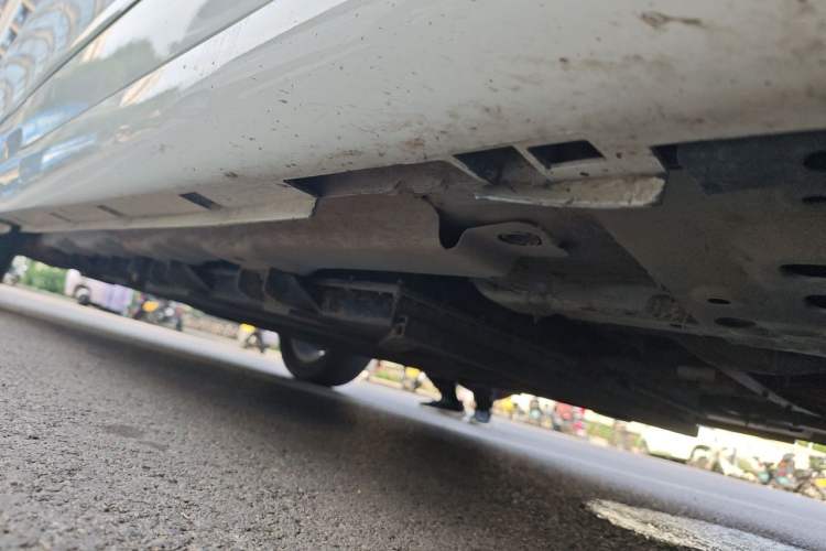 Used Dongfeng Junfeng E11K 2019 Standard Model Chassis Front Right