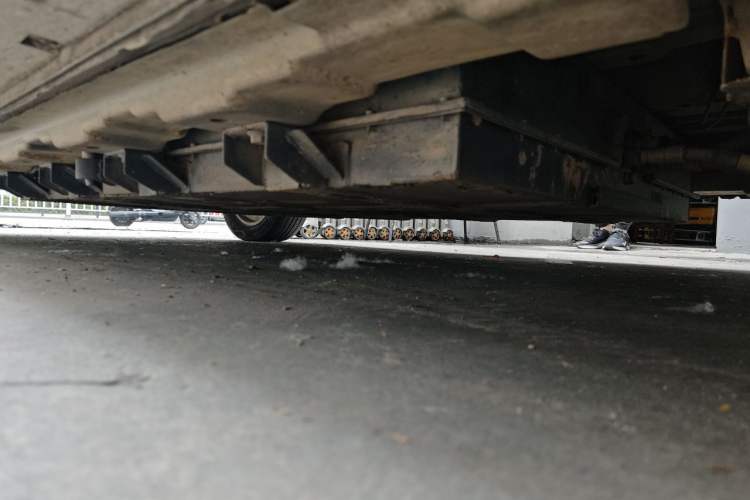 Used Dongfeng Junfeng E11K 2019 Standard Model Chassis Front Right