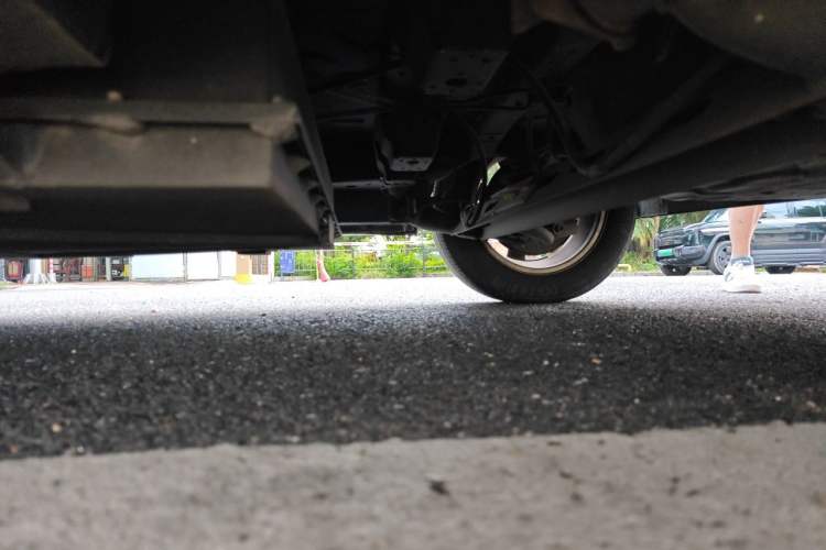 Used Dongfeng Junfeng E11K 2019 Standard Model Chassis Rear Left