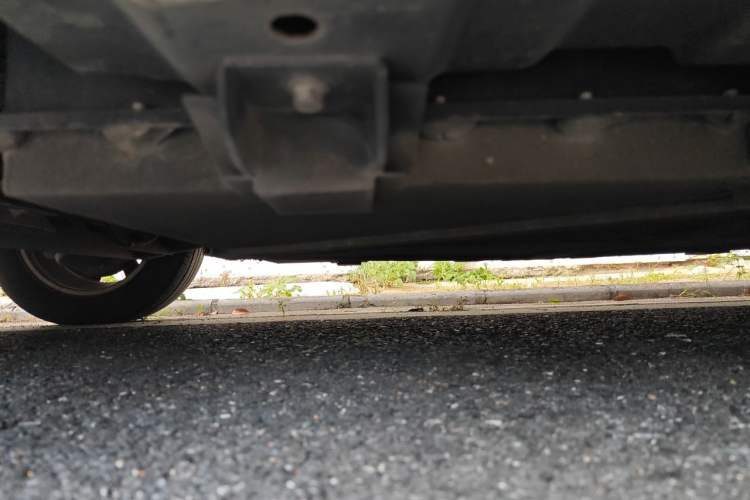 Used Dongfeng Junfeng E11K 2019 Standard Model Chassis Rear Right