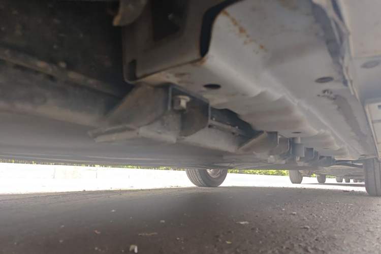 Used Dongfeng Junfeng E11K 2019 Standard Model Chassis Rear Right