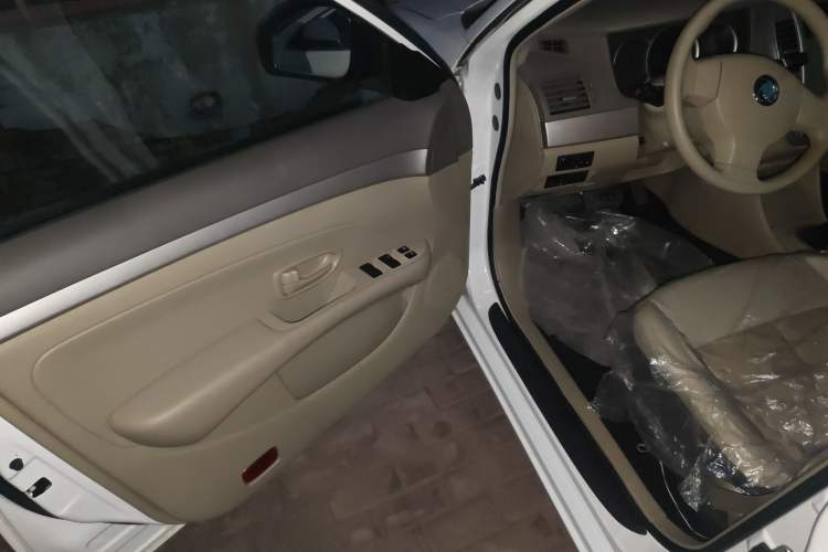 Used Dongfeng Junfeng E11K 2019 ES360 Battery-Swap Version 46.7 kWh Driver Seat