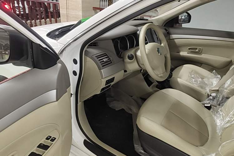 Used Dongfeng Junfeng E11K 2019 Standard Model Driver Seat