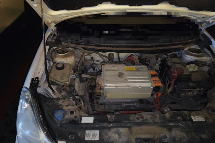 Used Dongfeng Junfeng E11K 2019 Standard Model Engine Bay Right