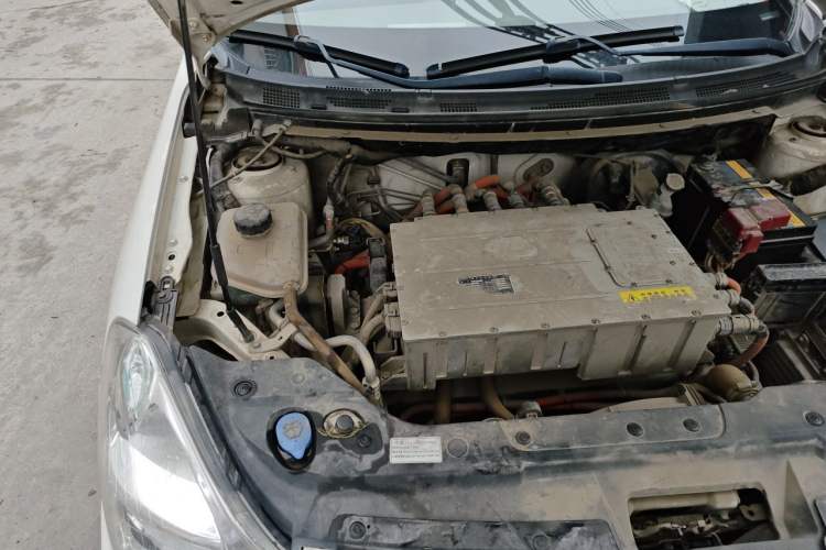 Used Dongfeng Junfeng E11K 2019 Standard Model Engine Bay Right