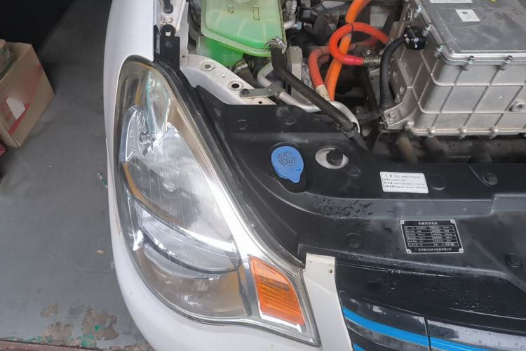 Used Dongfeng Junfeng E11K 2019 Standard Model Engine Bay Right