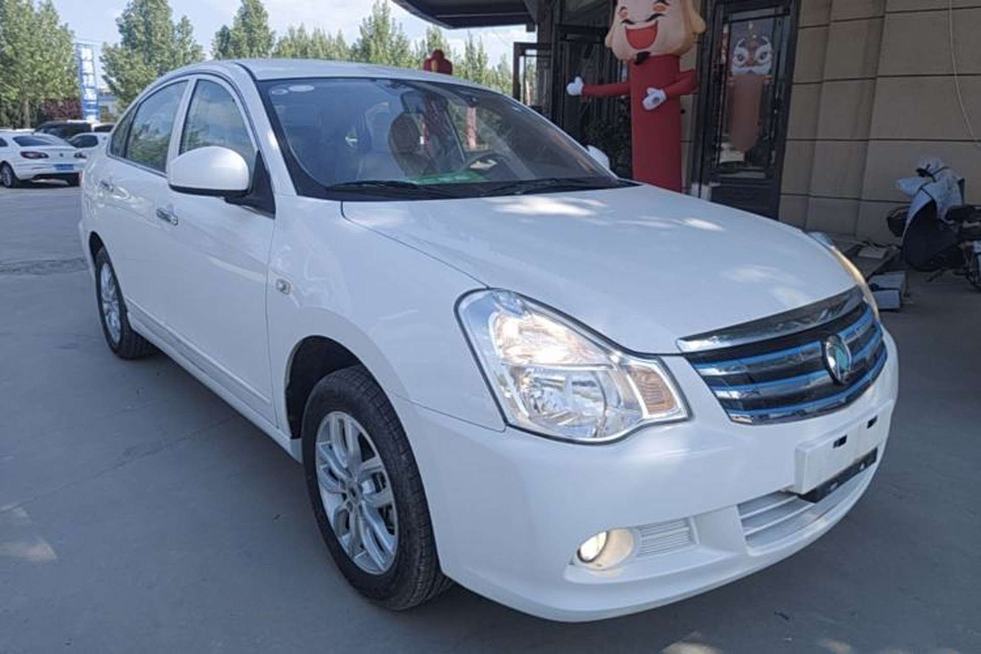 Used Dongfeng Junfeng E11K 2019 Standard Model Exterior 1