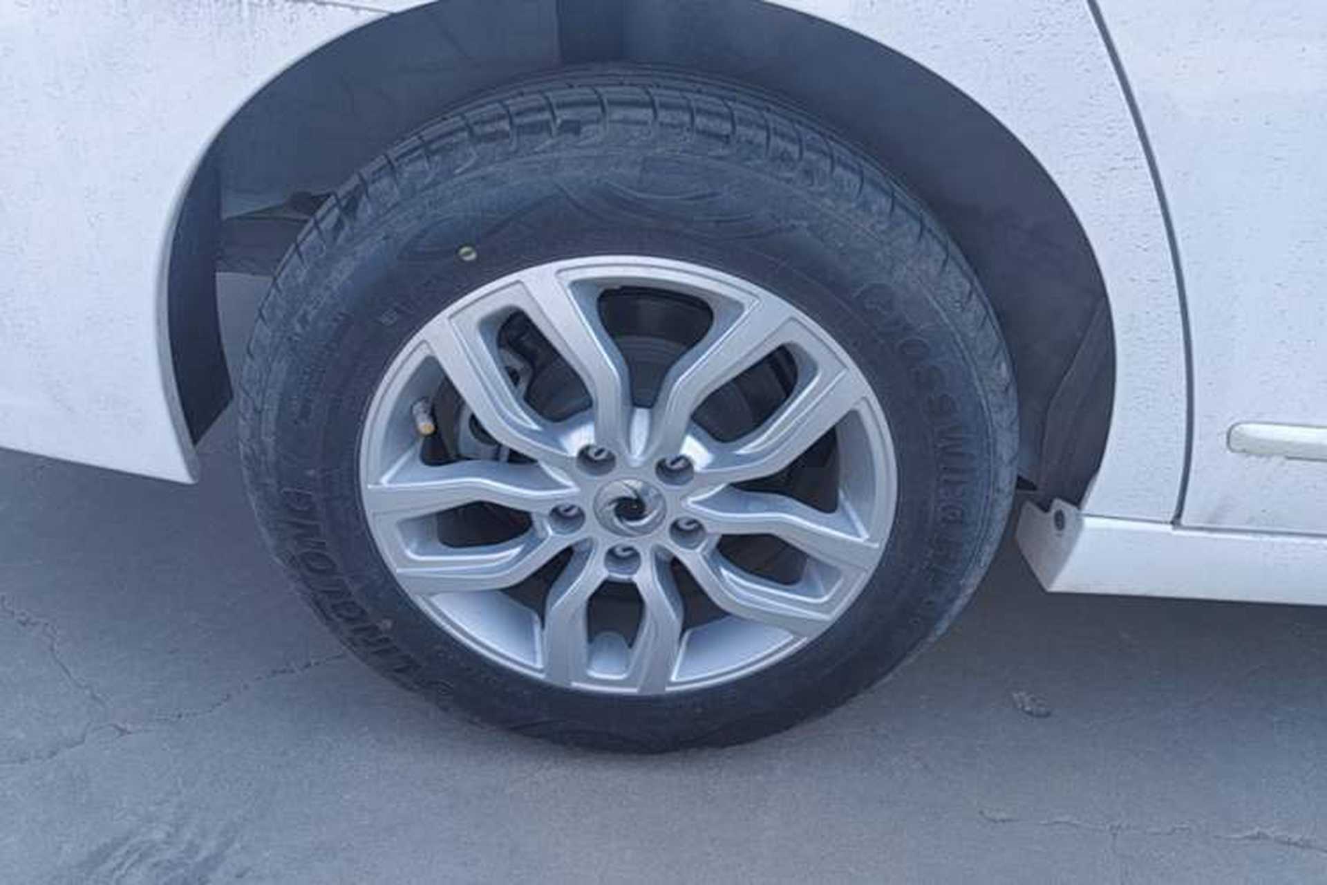 Used Dongfeng Junfeng E11K 2019 Standard Model Exterior 5