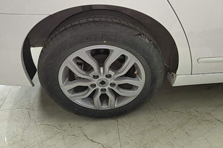 Used Dongfeng Junfeng E11K 2019 Standard Model Exterior 5