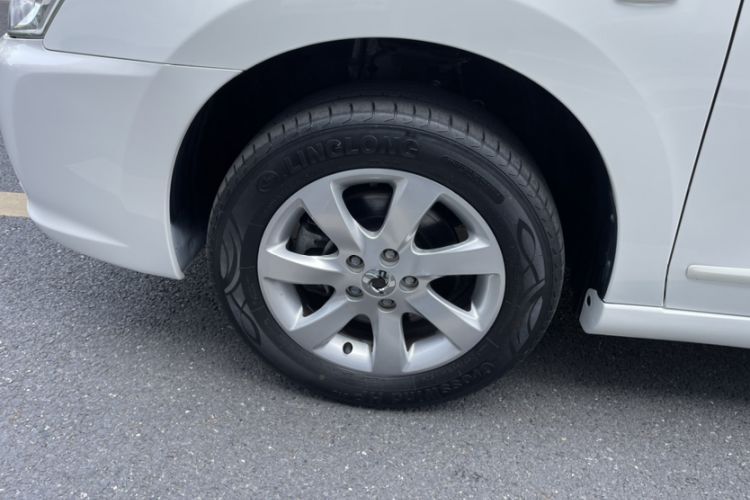 Used Dongfeng Junfeng E11K 2019 Standard Model Exterior 6