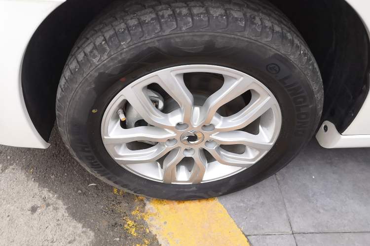 Used Dongfeng Junfeng E11K 2019 ES360 Battery-Swap Version 46.7 kWh Exterior 7