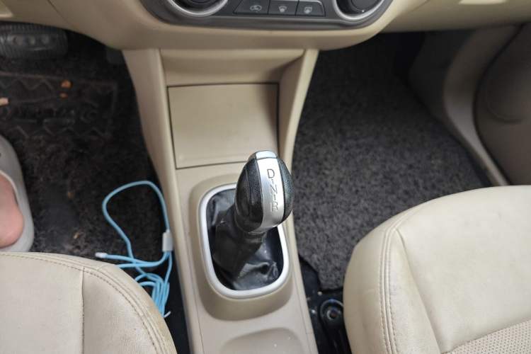 Used Dongfeng Junfeng E11K 2019 Standard Model Gear Lever