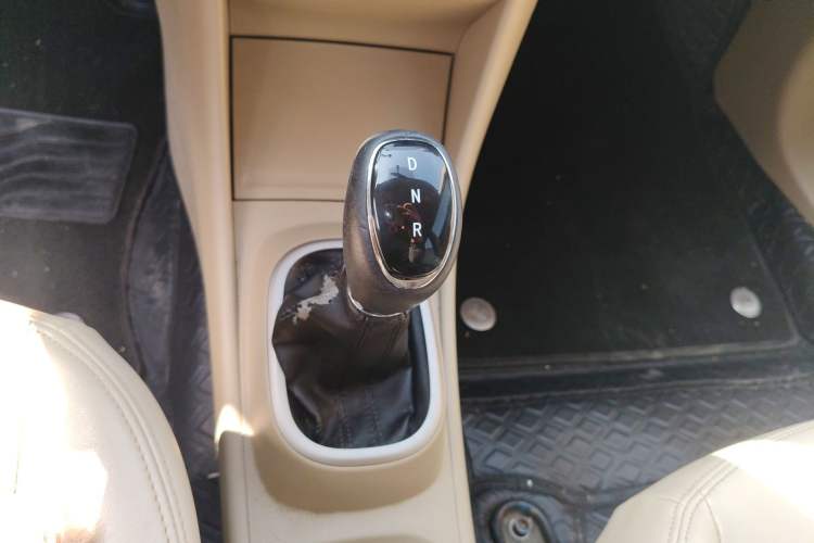 Used Dongfeng Junfeng E11K 2019 Standard Model Gear Lever