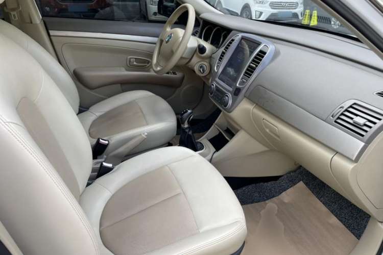 Used Dongfeng Junfeng E11K 2019 Standard Model Interior 2