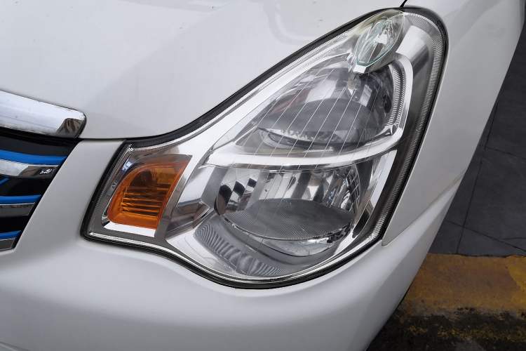 Used Dongfeng Junfeng E11K 2019 ES360 Battery-Swap Version 46.7 kWh Left Front Headlight