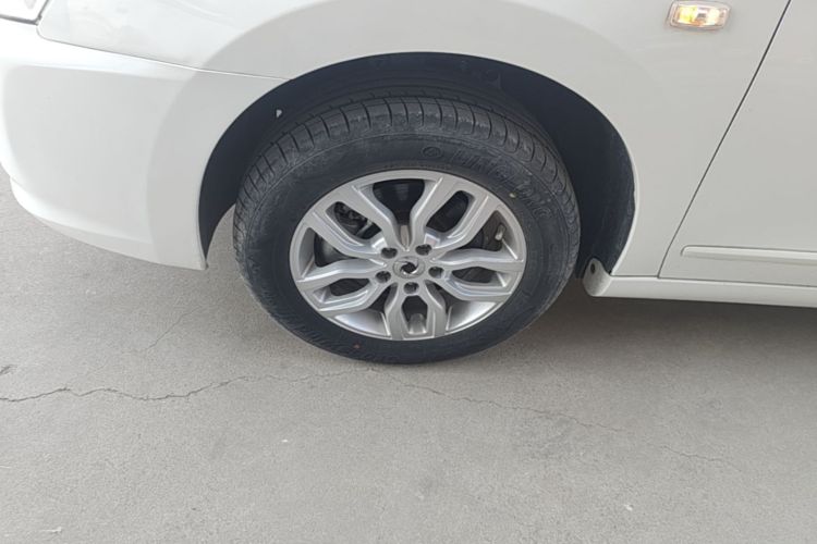 Used Dongfeng Junfeng E11K 2019 Standard Model Left Front Wheel Hub