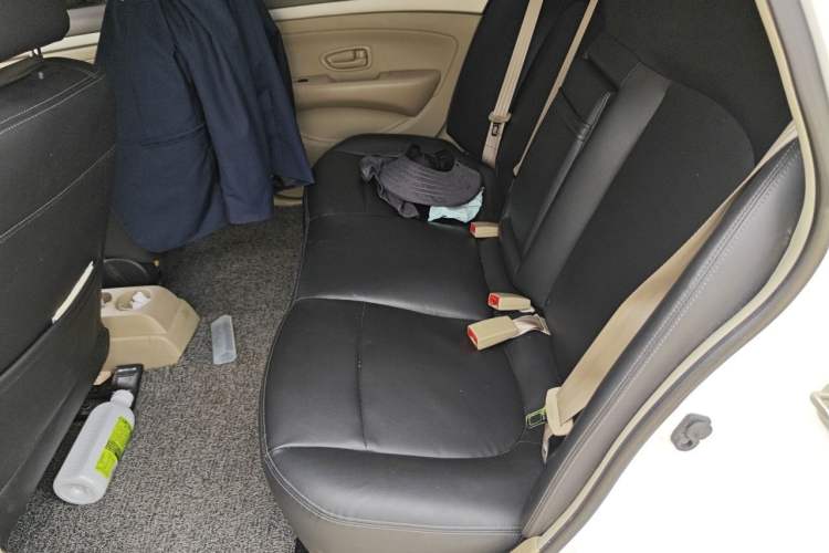 Used Dongfeng Junfeng E11K 2019 ES360 Battery-Swap Version 46.7 kWh Left Rear Seat