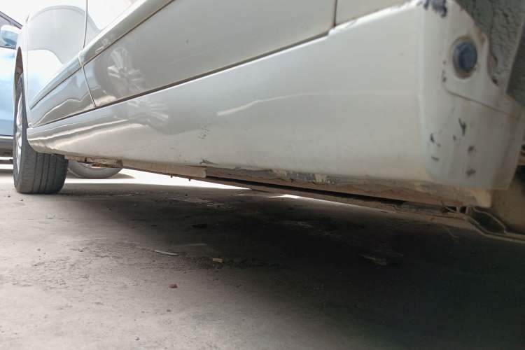 Used Dongfeng Junfeng E11K 2019 Standard Model Left Side Sill