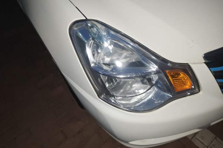 Used Dongfeng Junfeng E11K 2019 ES360 Battery-Swap Version 46.7 kWh Right Front Headlight