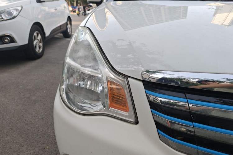 Used Dongfeng Junfeng E11K 2019 Standard Model Right Front Headlight