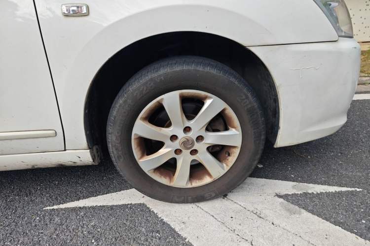 Used Dongfeng Junfeng E11K 2019 Standard Model Right Front Wheel Hub