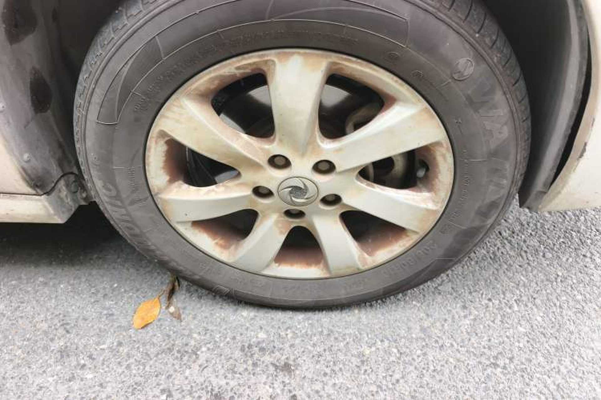 Used Dongfeng Junfeng E11K 2019 Standard Model Right Front Wheel Hub