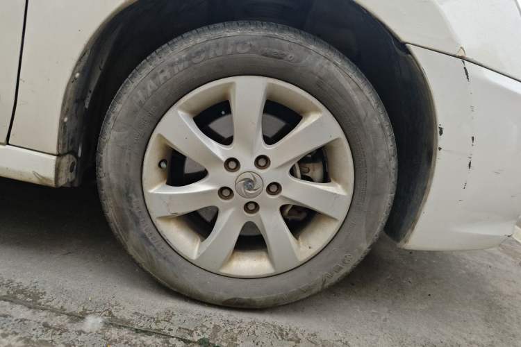 Used Dongfeng Junfeng E11K 2019 Standard Model Right Front Wheel Hub