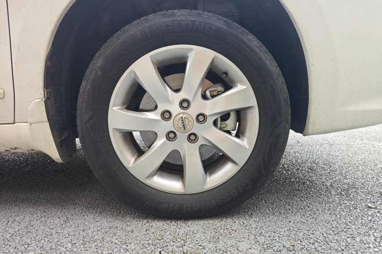Used Dongfeng Junfeng E11K 2019 Standard Model Right Front Wheel Hub
