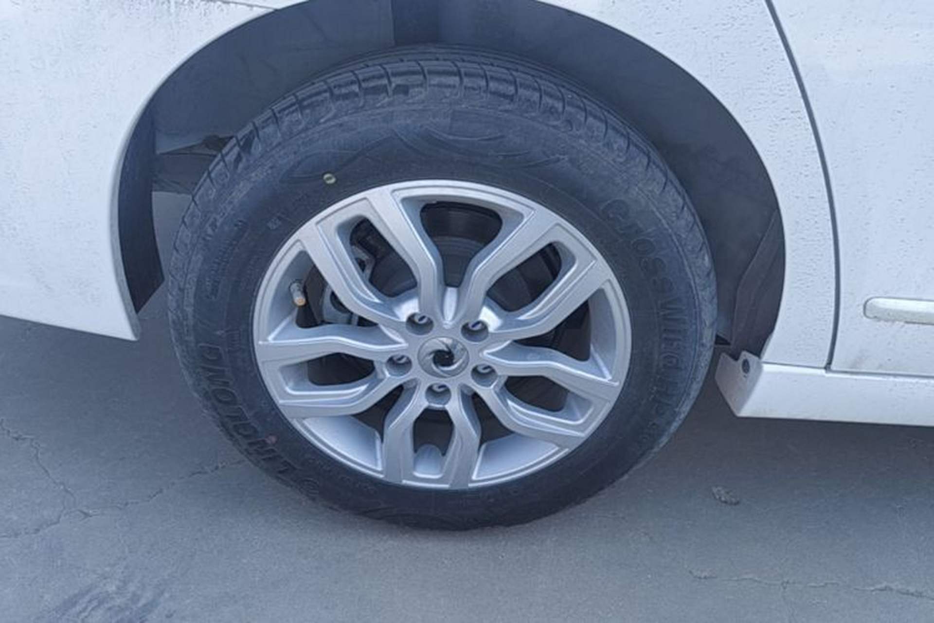 Used Dongfeng Junfeng E11K 2019 Standard Model Right Rear Wheel Hub