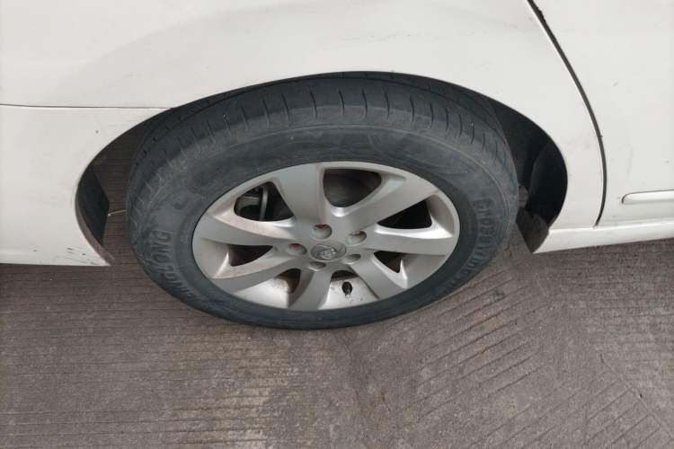 Used Dongfeng Junfeng E11K 2019 Standard Model Right Rear Wheel Hub