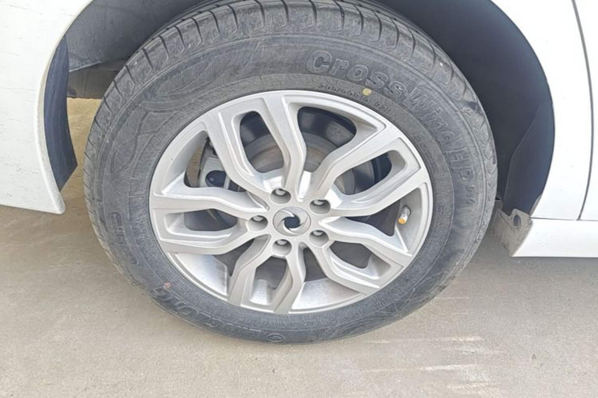 Used Dongfeng Junfeng E11K 2019 Standard Model Right Rear Wheel Hub