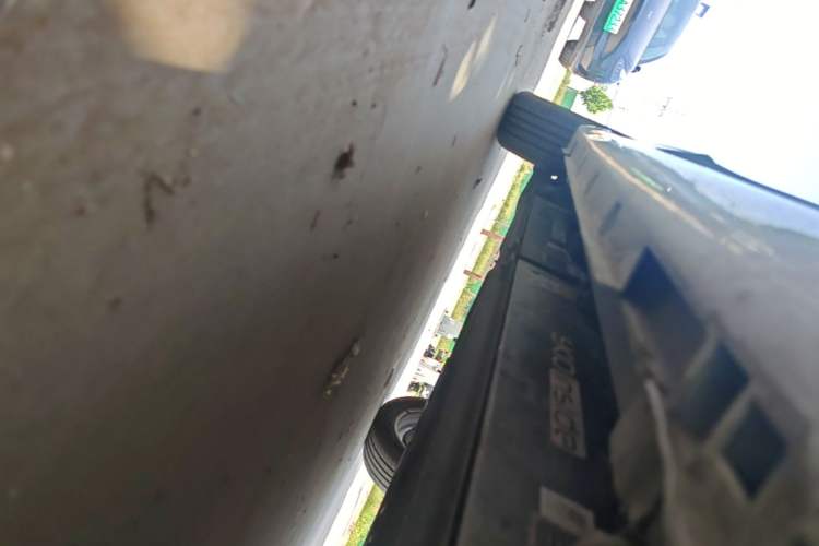 Used Dongfeng Junfeng E11K 2019 Standard Model Right Side Sill