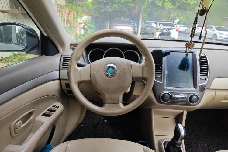 Used Dongfeng Junfeng E11K 2019 Standard Model Steering Wheel