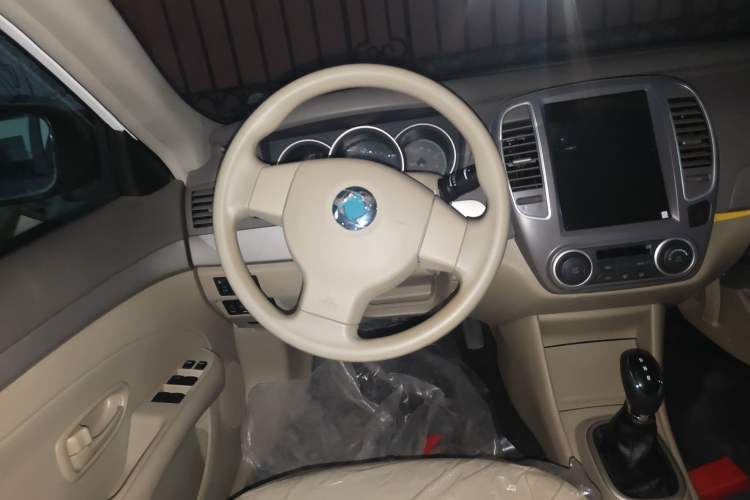 Used Dongfeng Junfeng E11K 2019 ES360 Battery-Swap Version 46.7 kWh Steering Wheel