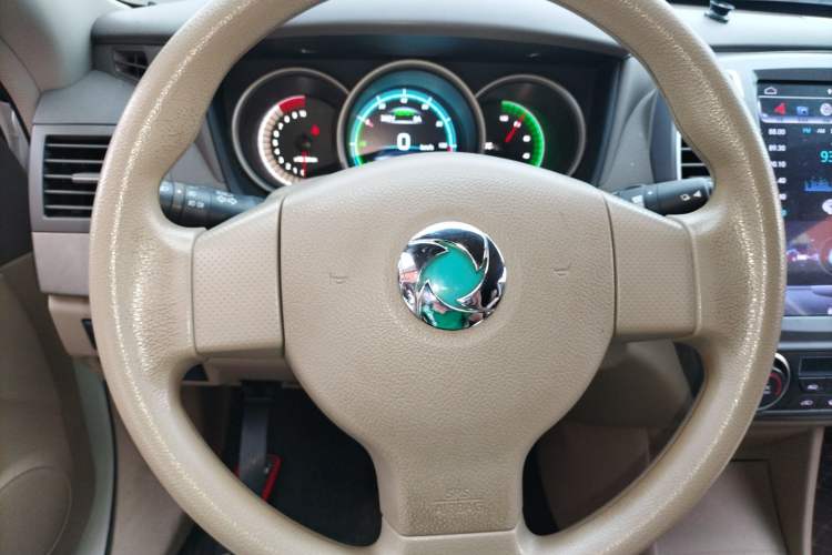 Used Dongfeng Junfeng E11K 2019 Standard Model Steering Wheel