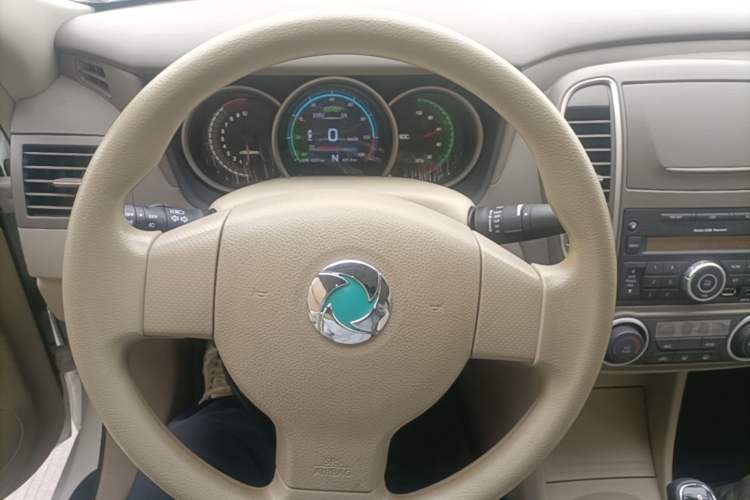 Used Dongfeng Junfeng E11K 2019 Standard Model Steering Wheel