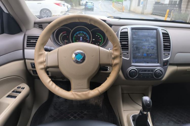 Used Dongfeng Junfeng E11K 2019 Standard Model Steering Wheel