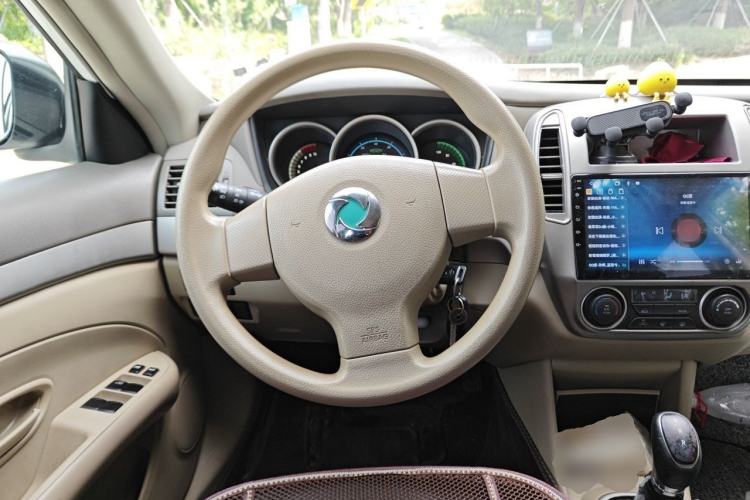 Used Dongfeng Junfeng E11K 2019 ES360 Battery-Swap Version 46.7 kWh Steering Wheel